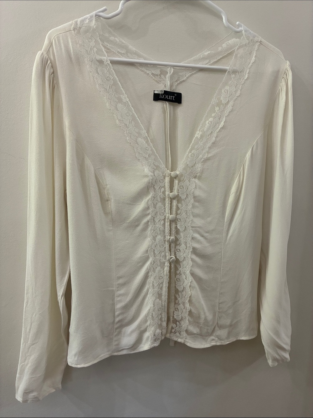 Kourt - Nuuly - white Lace-Trim V-Neck Blouse - women’s size 12